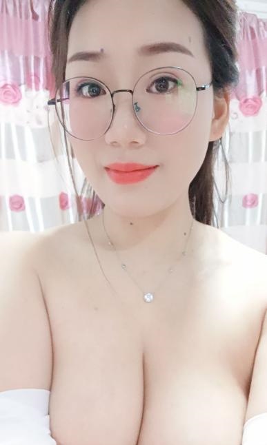 大奶少妇爽爆体验