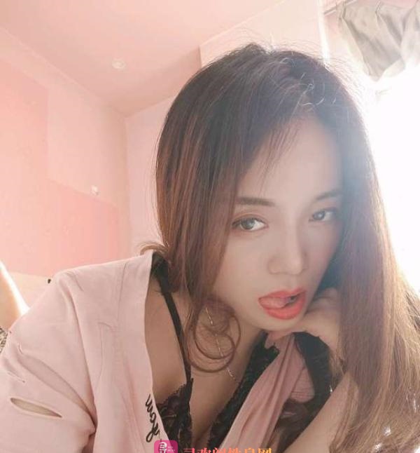 美甲店兼职小姐姐