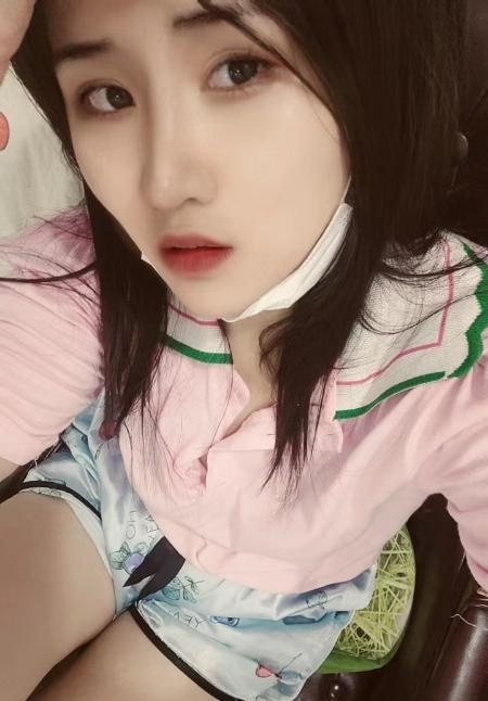 龙岗骚静静