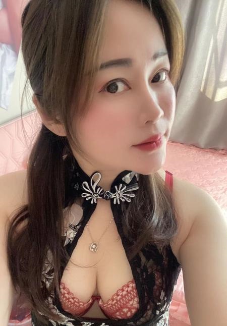 美乳御姐婷婷