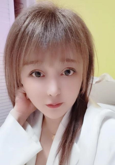 御姐范萌萌老师