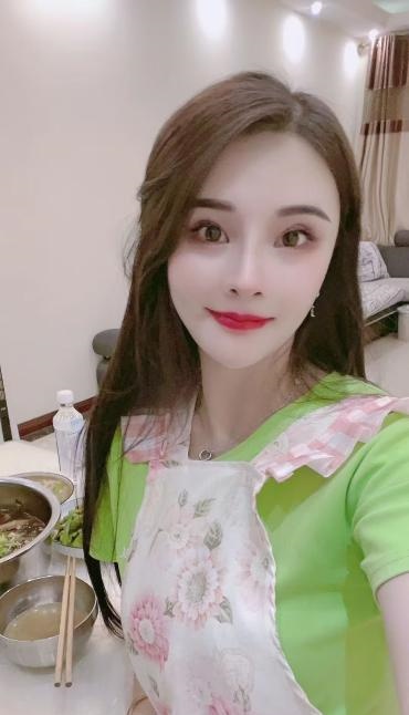 高个骚B姐姐