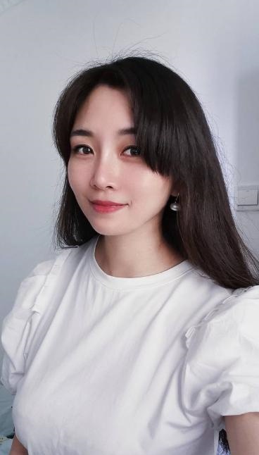 南山大胸性感月月