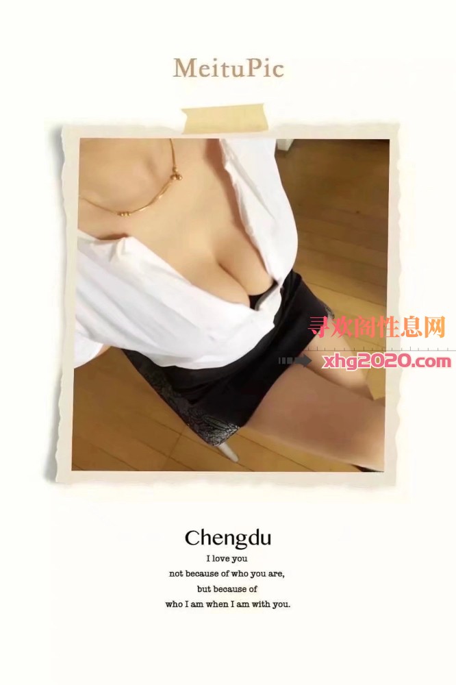 武侯大道地铁口附近气质美女