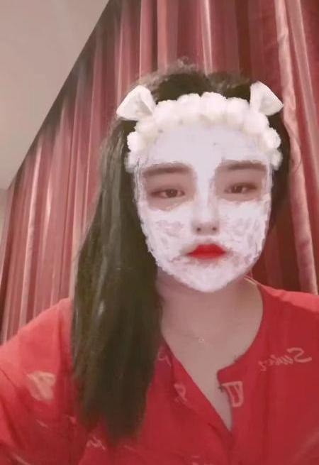 微坦克大胸少妇