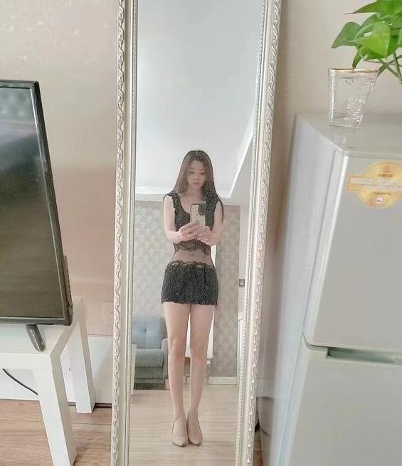 南开美腿小姐姐