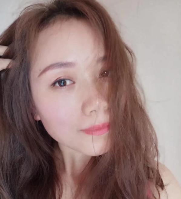 服务系高挑轻熟女佳佳