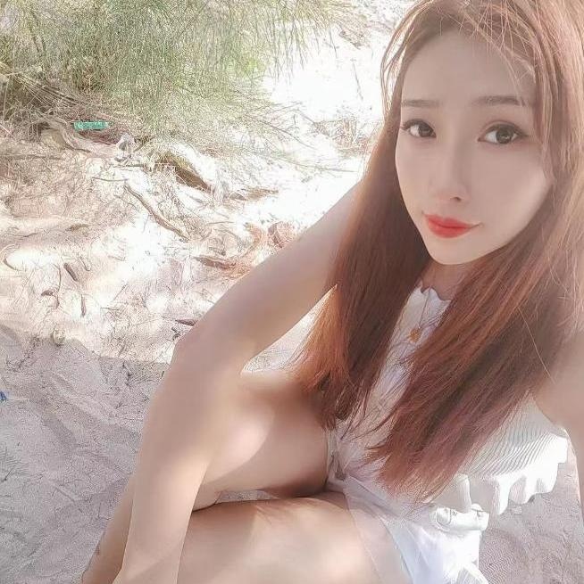 知性小姑娘