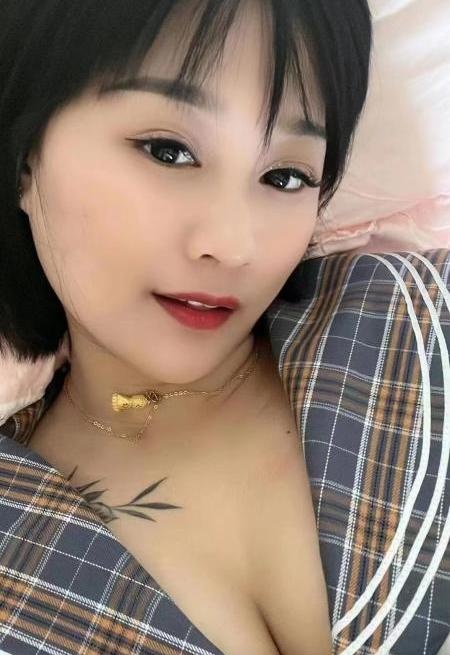 金沙大奶少妇