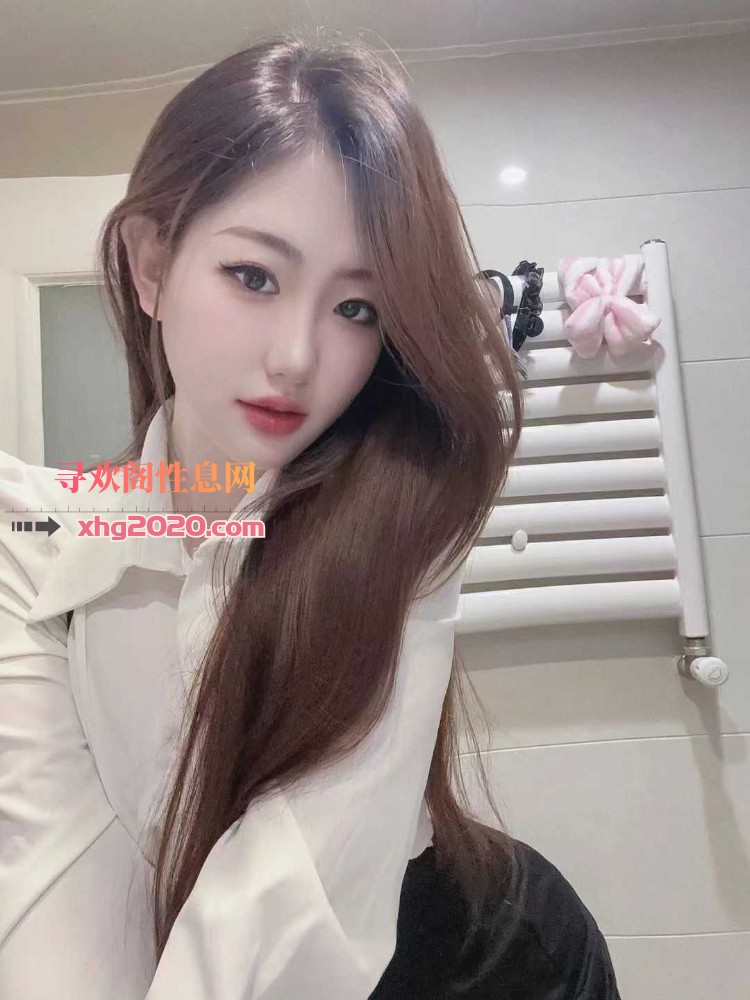 服务多，性感小嫩妹