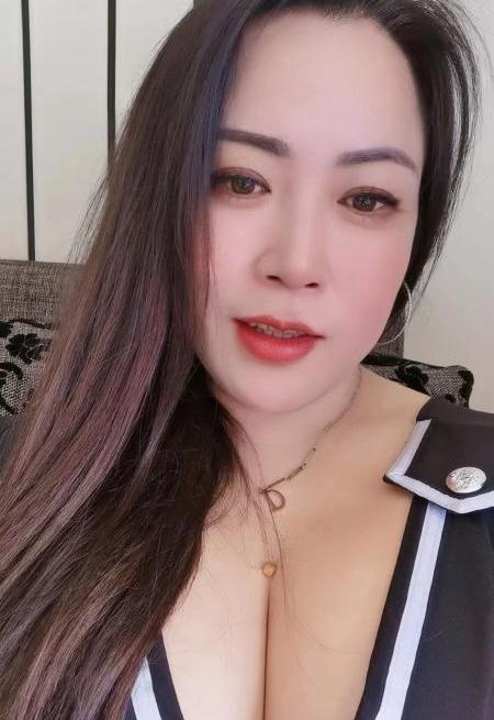 西青大奶少妇