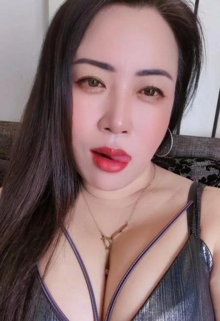 西青大奶少妇