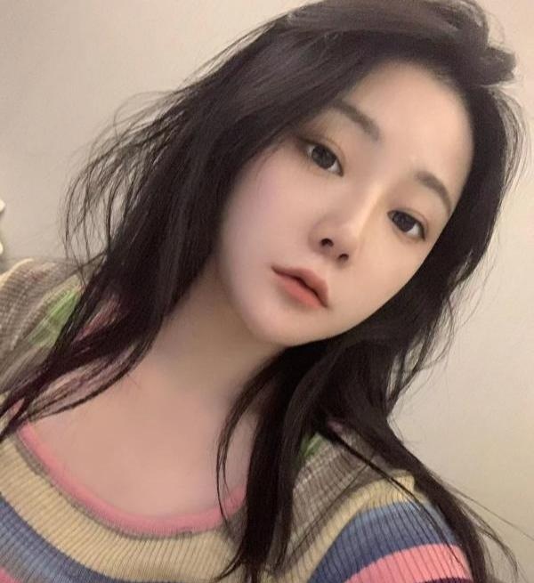 双流萝莉体嫩妹