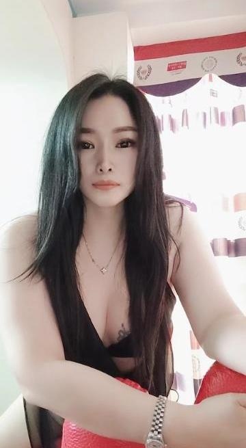 大波骚女漫妮 后花园