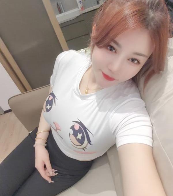 上城大胸平安姑娘