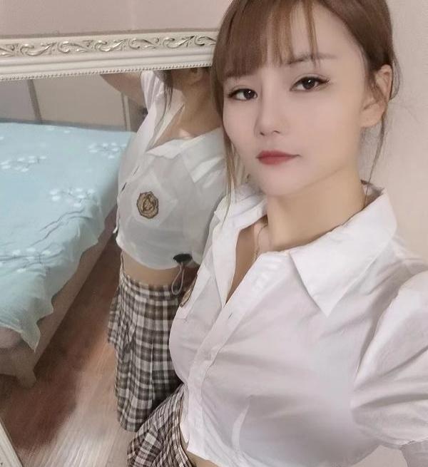 江宁长腿美女