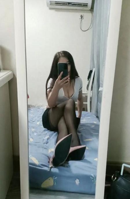 上元门黑丝大长腿