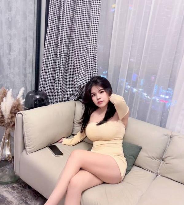 肉感服务好大胸妹