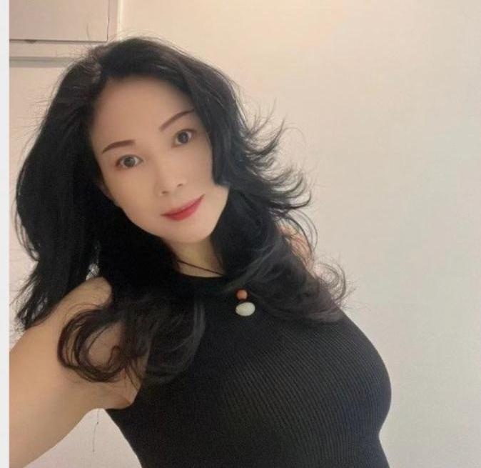 黄泥磅气质服务熟女