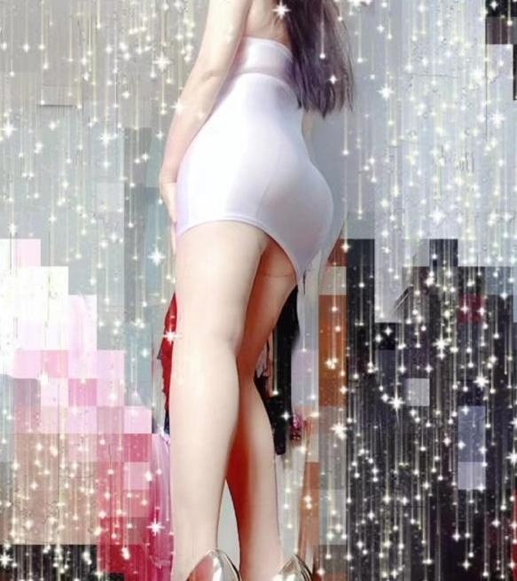 成熟性感丝足少妇