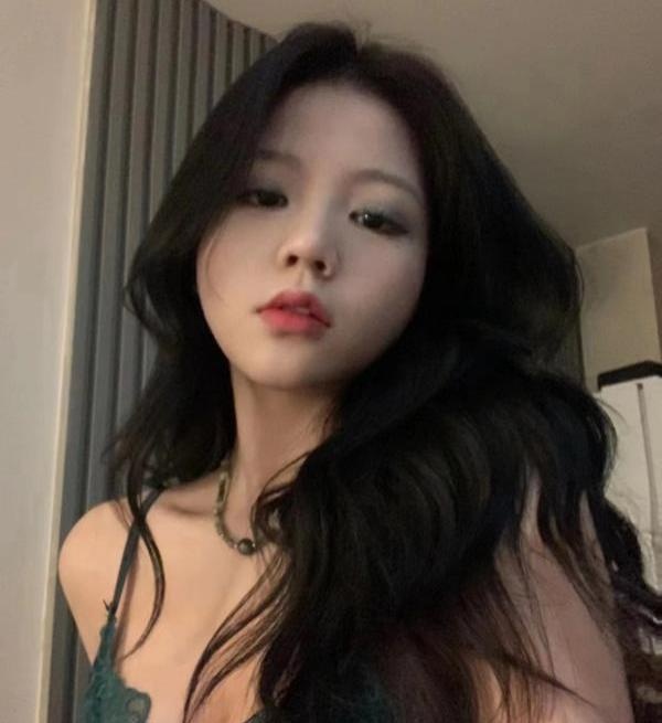 甜美少女 一只小麦