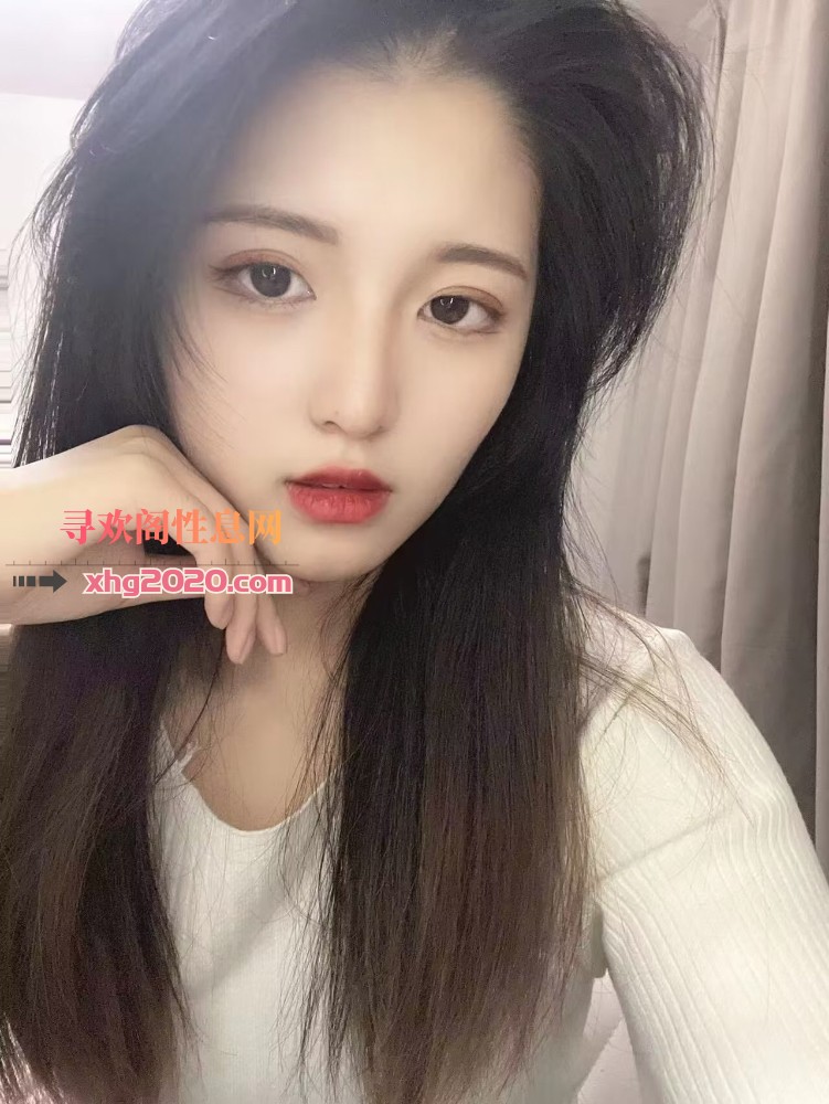 00后童颜小井
