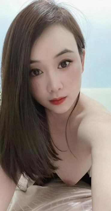 上城苗条小樱桃
