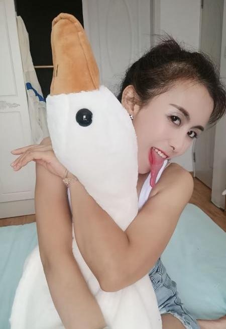 服务系长舌妹妹