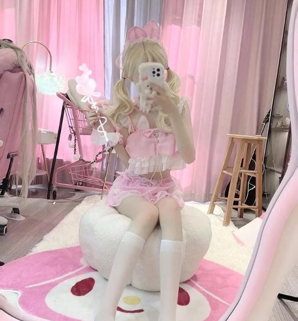 细腰洋妹妹