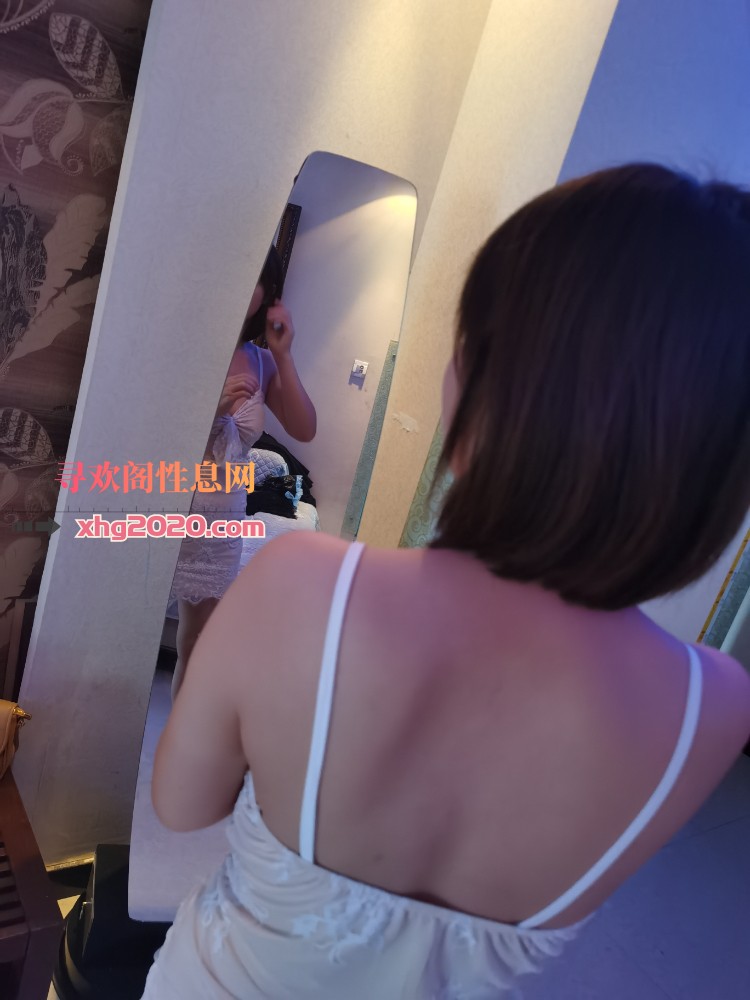 凤城一路三个妹子