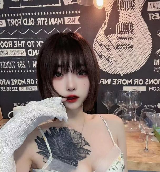 夫子庙点点嫩妹