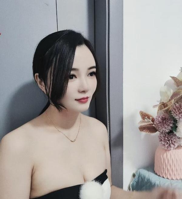 西乡固戍小姐姐