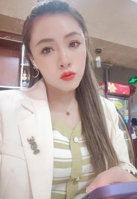 江宁大屁股彤彤