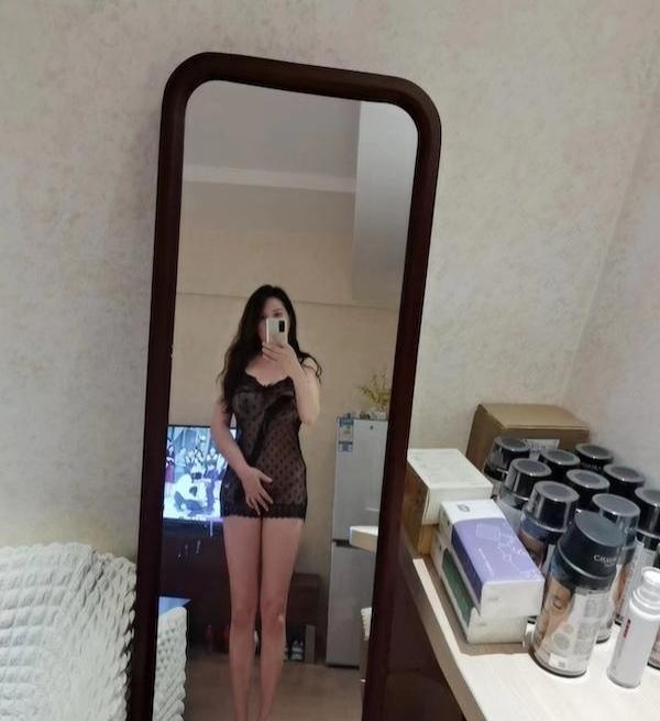 巨乳OL妮妮