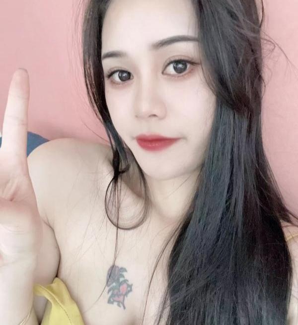 汉阳纹胸骚妹