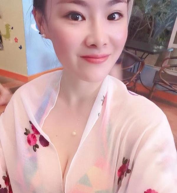 长腿美容师Sandy