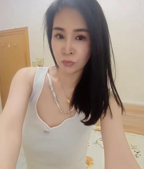 上城的少妇