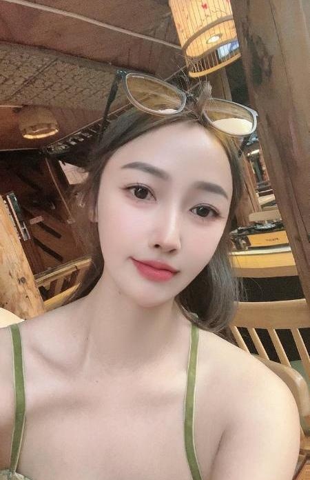 舒爽大熊女友感妹子