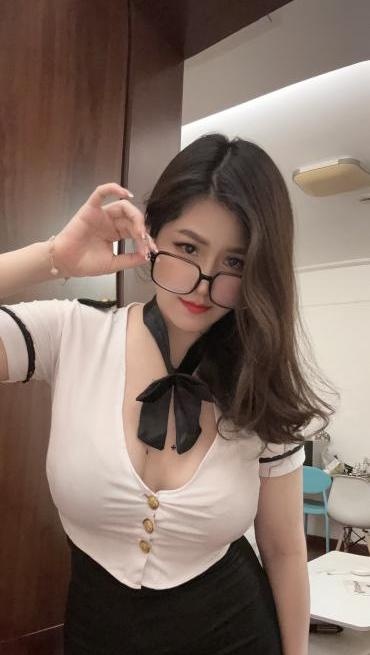 E奶翘臀AV女优型