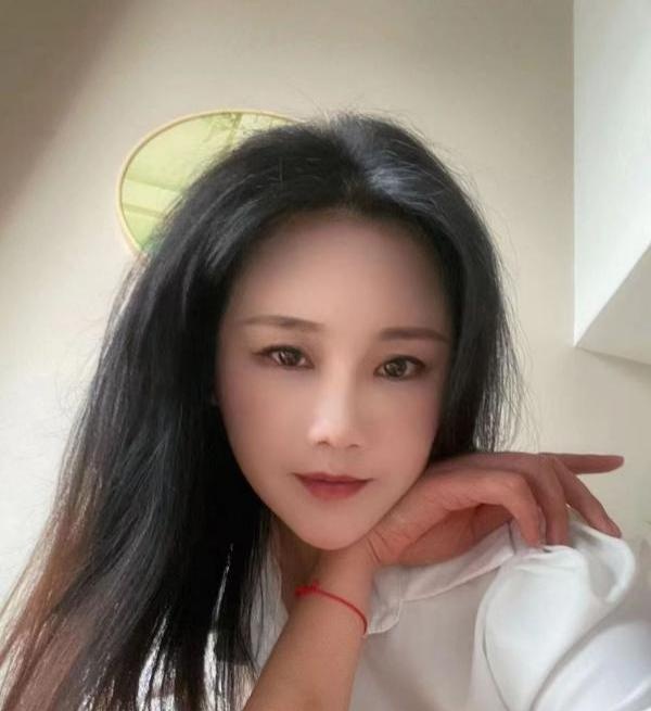 杭州小爱美女