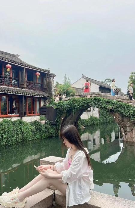 清纯欲女菲菲