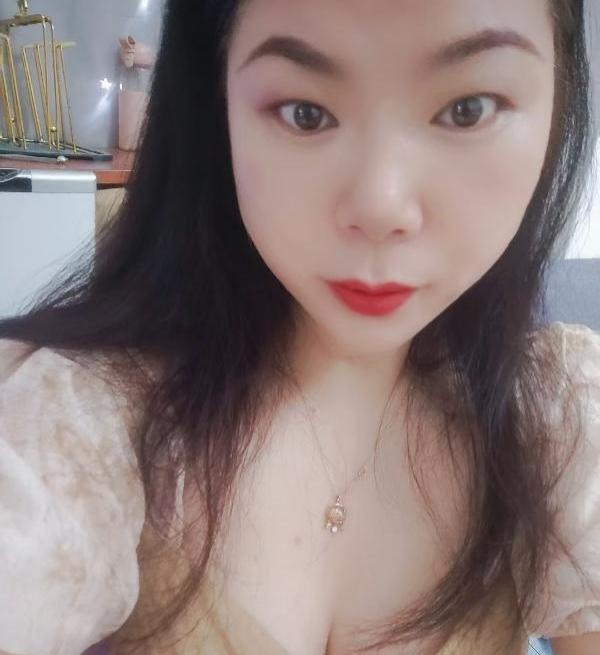 宝安福永白嫩少妇
