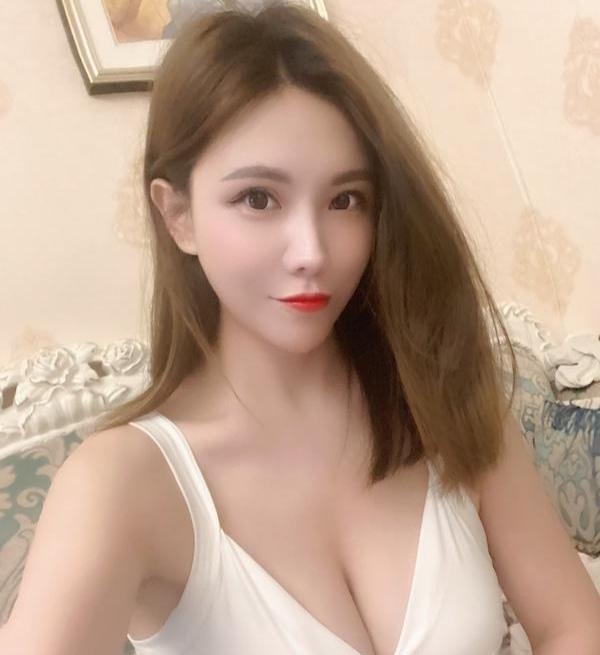 瑜伽健身老师Tina