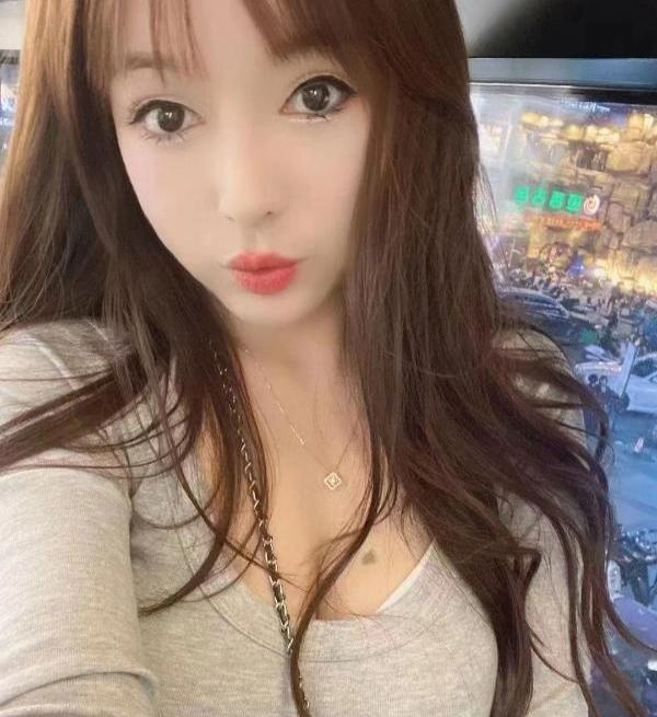 东站白嫩颖宝