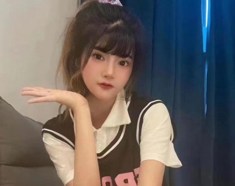海豚湾大胸