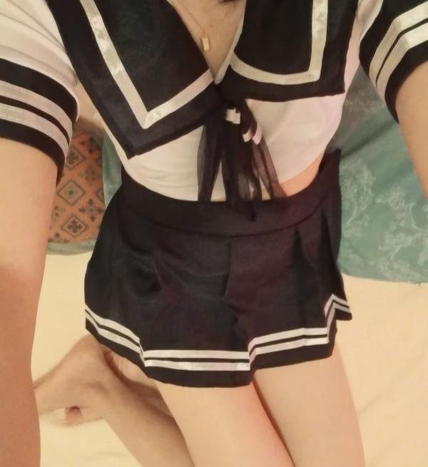 丝足艾菲儿