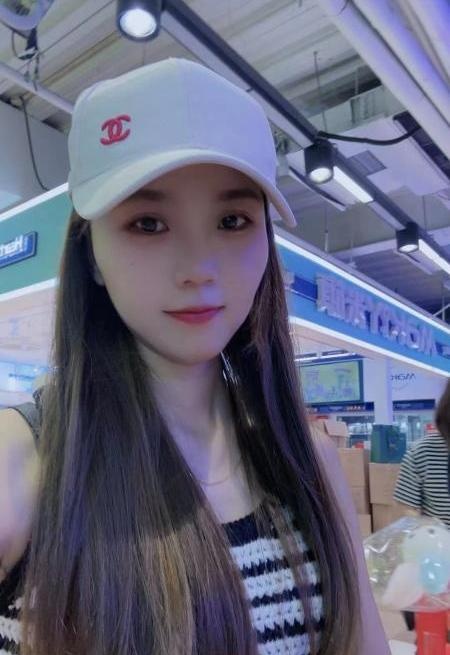 年轻活好小美女