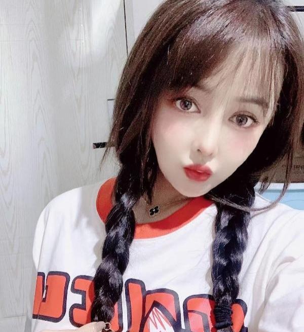 越秀颜值敏儿