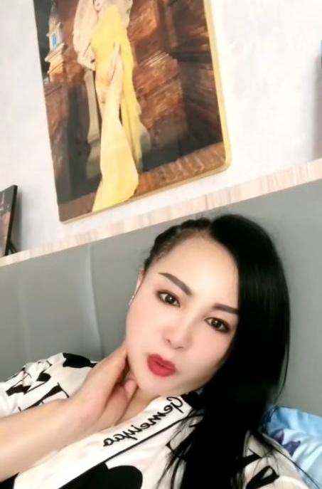 丹凤街少妇