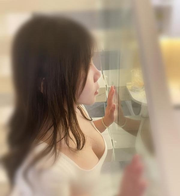 兼职大胸萌妹子